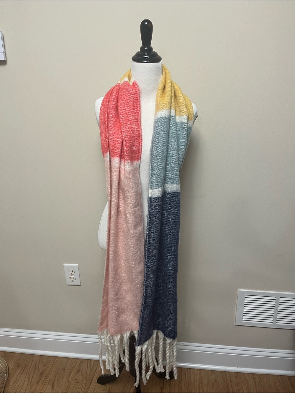 Women’s Multicolor Stripe Fringe Scarf